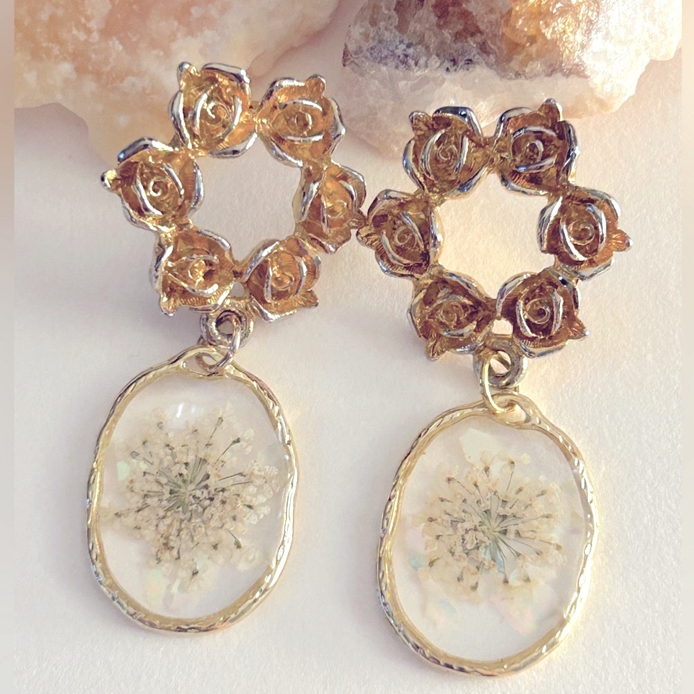 Earrings Dried Flowers in Resin, tipped w gold, Goldtone Rose Wreath 2.5”, post